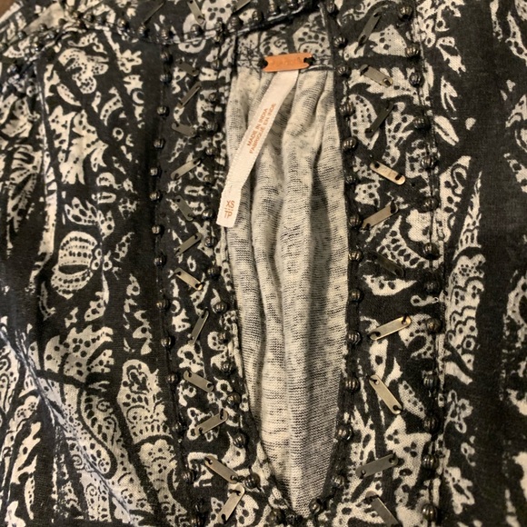 Free People cold shoulder open back top - Picture 4 of 4